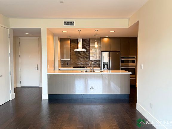 5th image of 1838 Ogden Dr APT 402