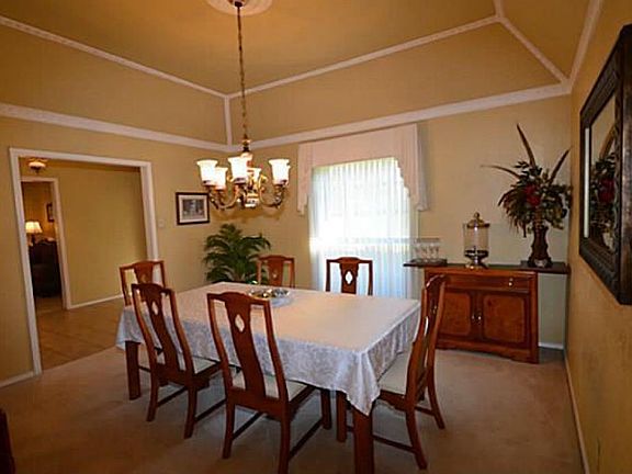 4th image of 7103 Lake Louise Dr