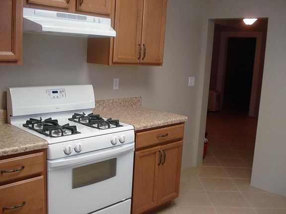 3rd image of 118 NW 19th St