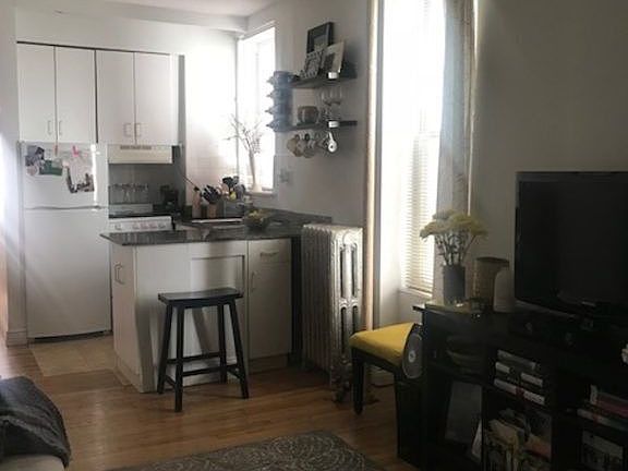2nd image of 3137 30th St APT 1B