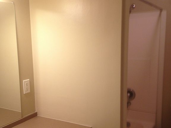 5th image of 101 Bendigo Blvd N #11454707