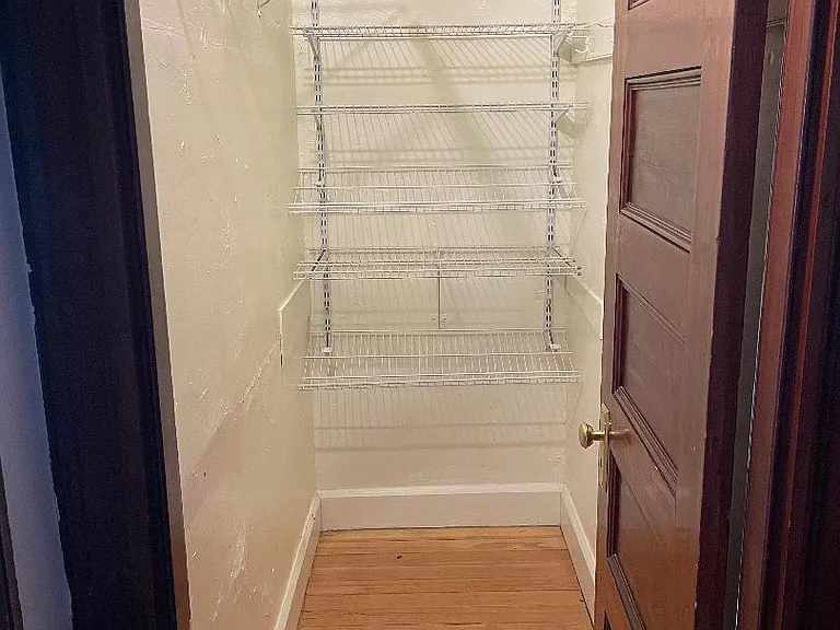 7 Jasper St #6 — Photo 2