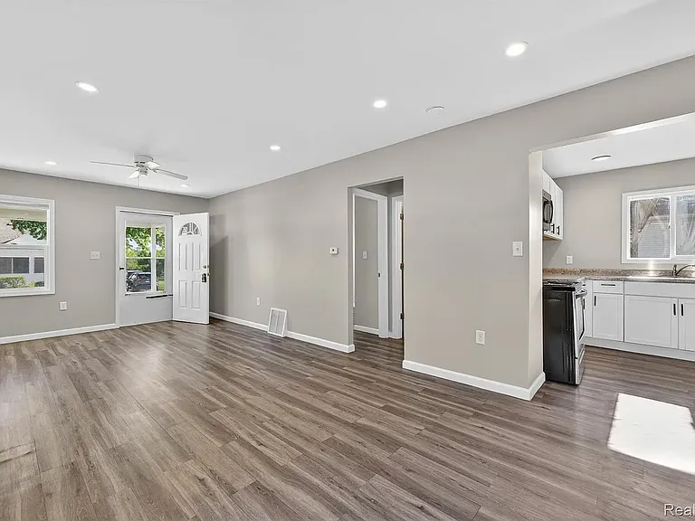 453 Manatee Ave #1 — Photo 5