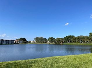 9423 S Hollybrook Lake Dr APT 203, Hollywood, FL 33025