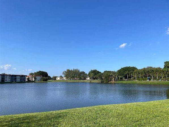 9423 S Hollybrook Lake Dr APT 203