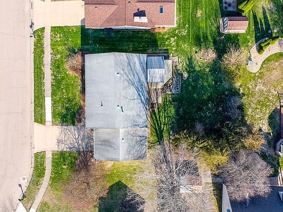 2nd image of 1218 Margaret Dr
