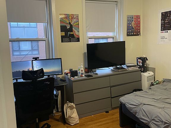 4th image of 145 Endicott St APT 10