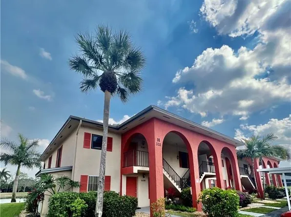 332 Charlemagne Blvd, Naples, FL