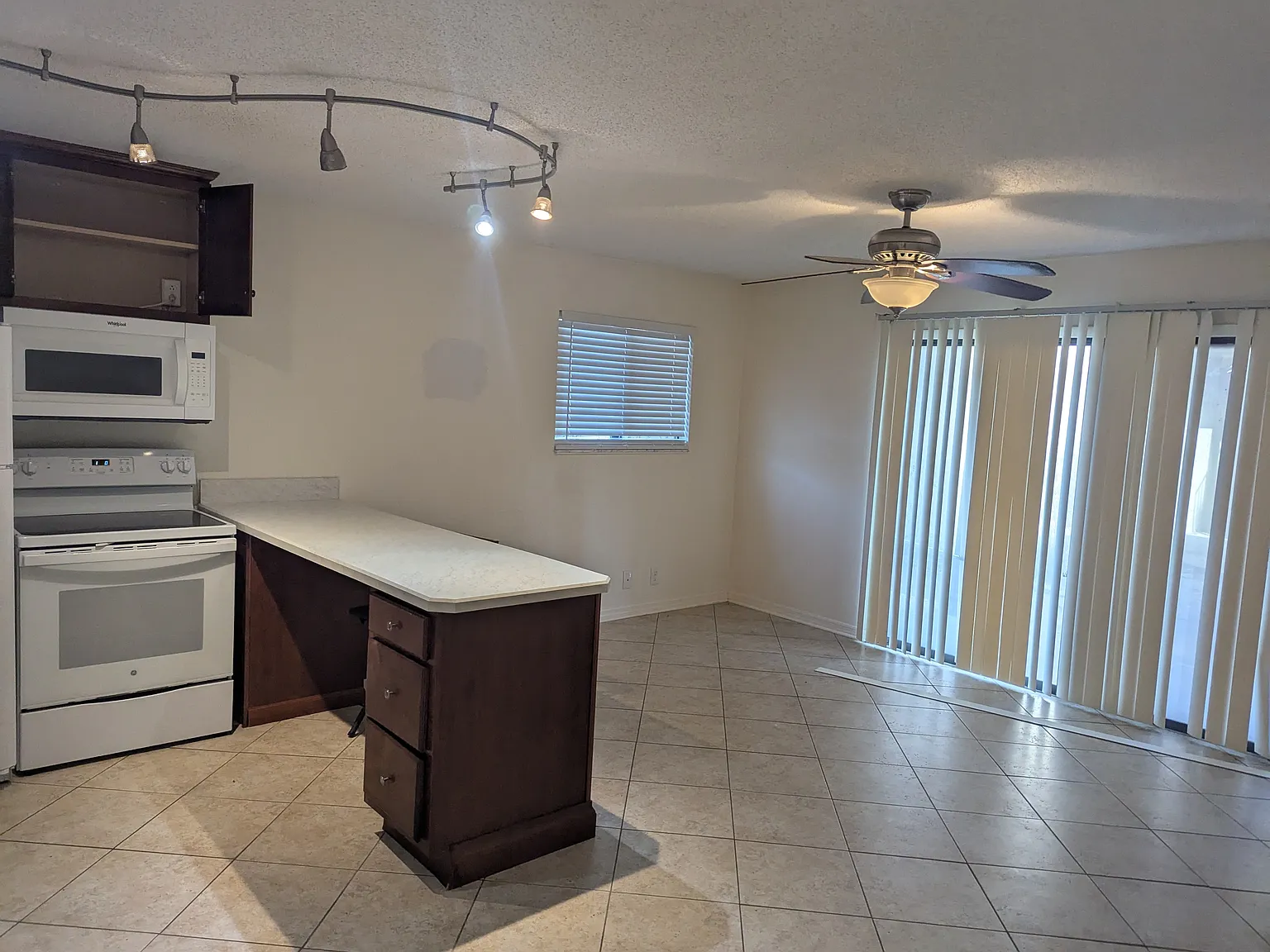 1 bed, $1,400 — Photo 2