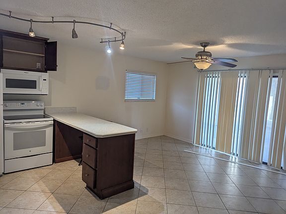 2nd image of 1255 Ponce Island Dr