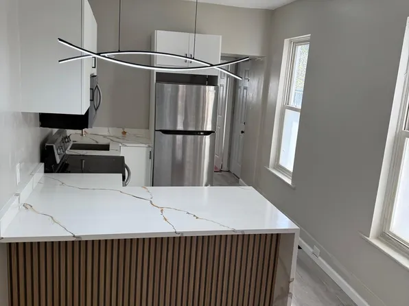 135 Peach St, Reading, PA 19602