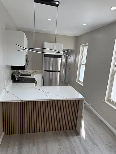 135 Peach St Photo 1