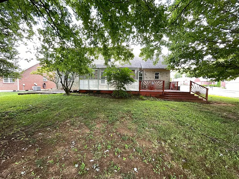 3914 Stone Hollow Dr — Photo 4