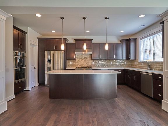 5th image of 22902 SE 18th Pl