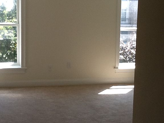 4th image of 425 Broadway #3