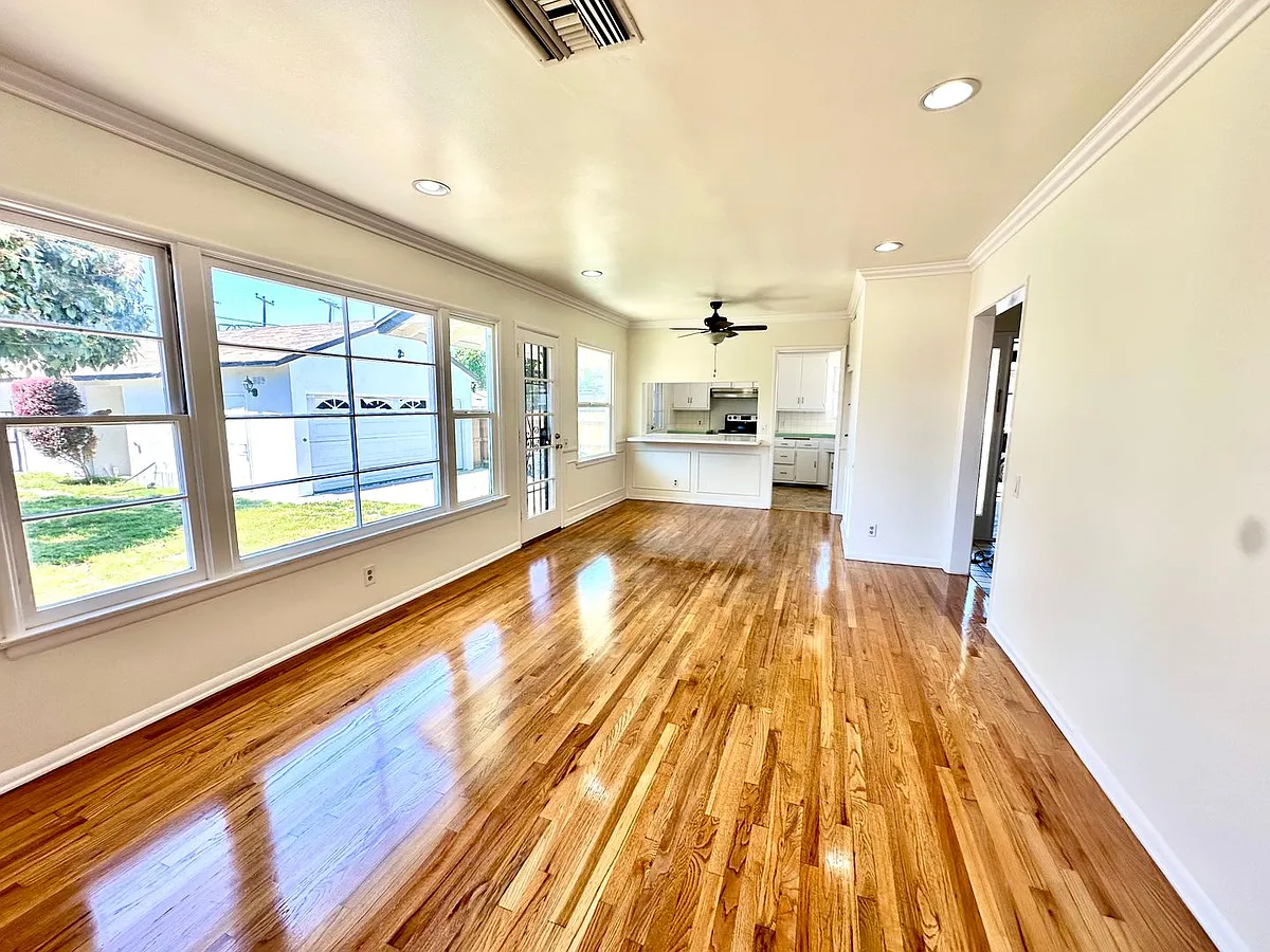Building Photo - 21115 Hobart Blvd