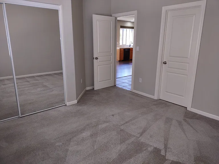 5069 Wilmont Ct — Photo 13