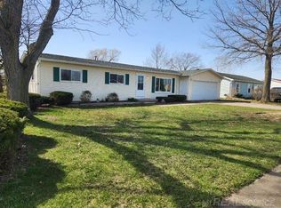 103 Saint Clair St, Capac, MI 48014