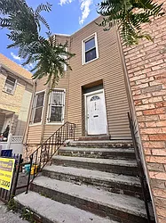 1014 Summit Avenue