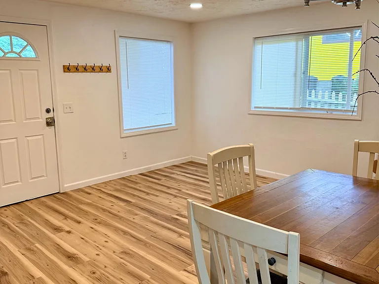 719 SE Reef Ave — Photo 4