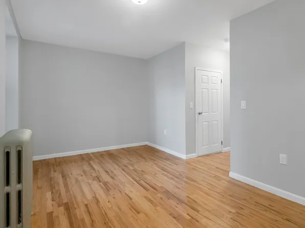 2410 Davidson Avenue image 6 of 11