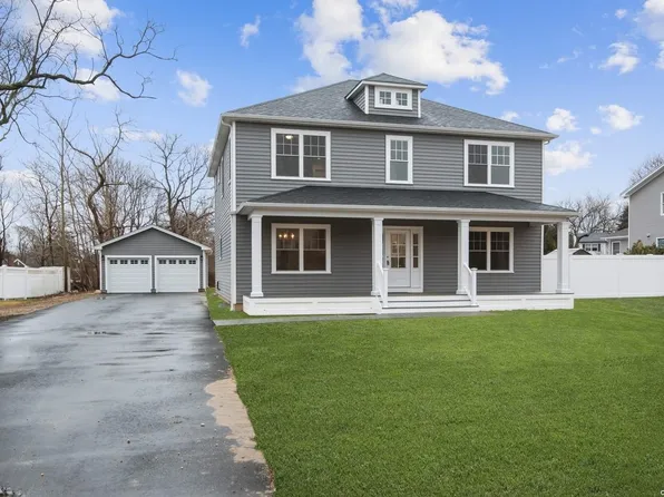 8 Namkee Road, Blue Point, NY 11715
