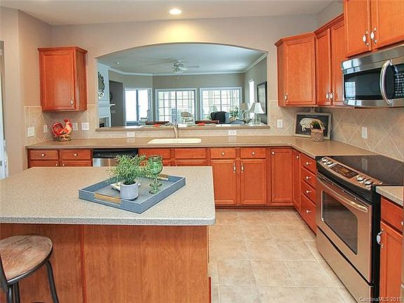 3rd image of 3006 Voyageurs Way