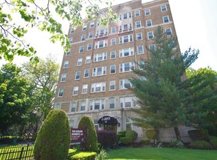 Gates Circle, Buffalo, NY 14209