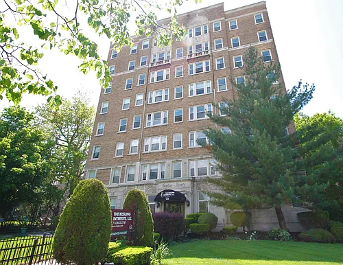 Gates Circle Photo 1