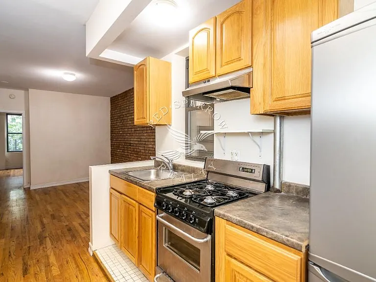 420 E 83rd St #2W — Photo 6
