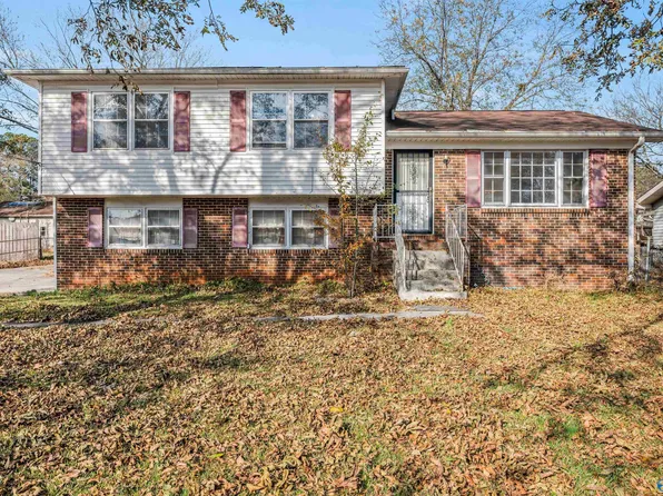 3020 Teton Cir NW, Huntsville, AL 35810