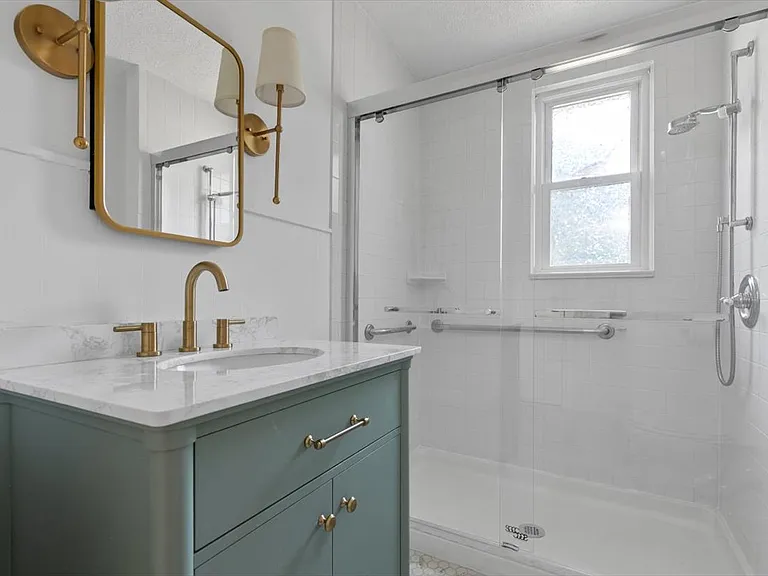21 Green St — Photo 8