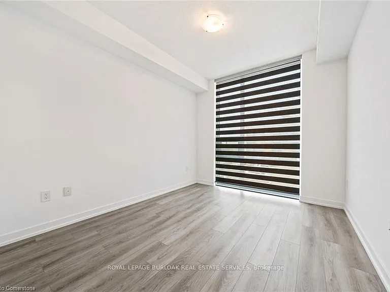 460 Dundas St E #230 — Photo 16