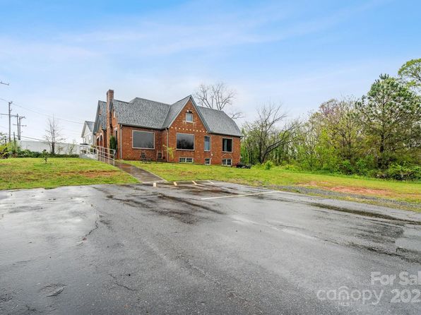 115 12th St SW, Hickory, NC 28602