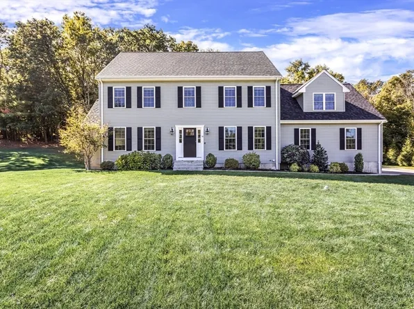 56 Fuller Pl, Franklin, MA 02038