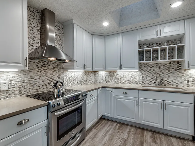 9602 Baseline Dr — Photo 3