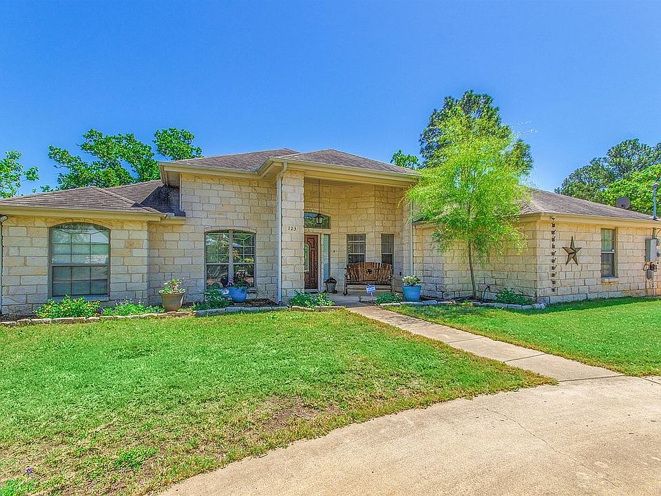 1st image of 123 Briar Forest Dr