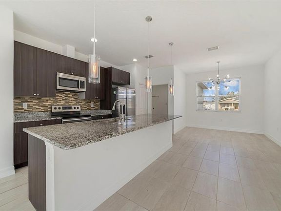 3rd image of 212 GROUPER COURT
