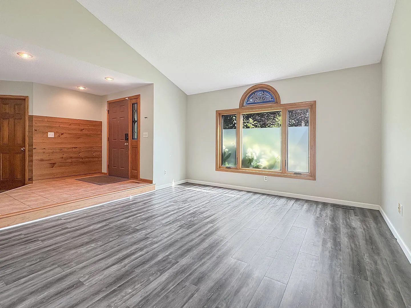 3 bed, 4.0 bath, 3329 sqft, $3,245 — Photo 4