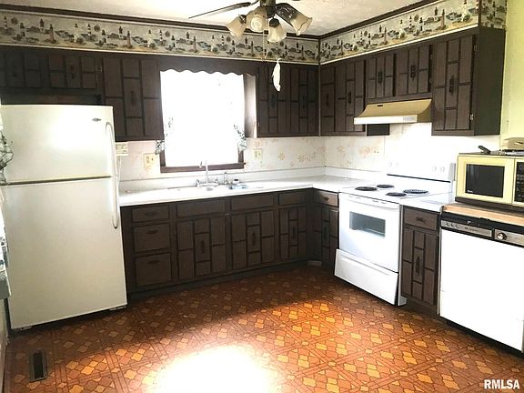 5th image of 212 N 7th St