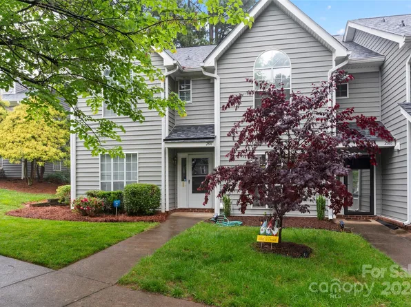2816 Iron Gate Ln, Charlotte, NC 28212