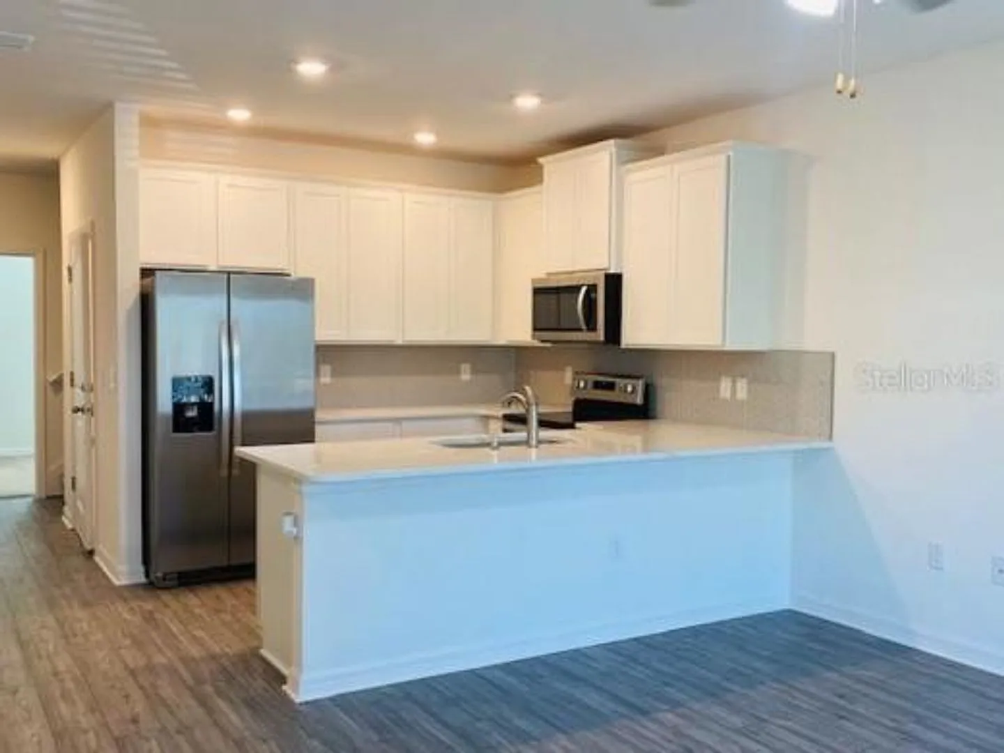 Gorgeous 3BR/2.5BA Townhome in Sea Forest Beach Club — Photo 3