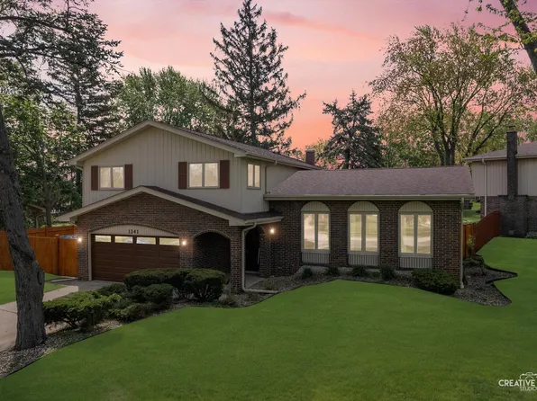 1341 67th St, Downers Grove, IL 60516