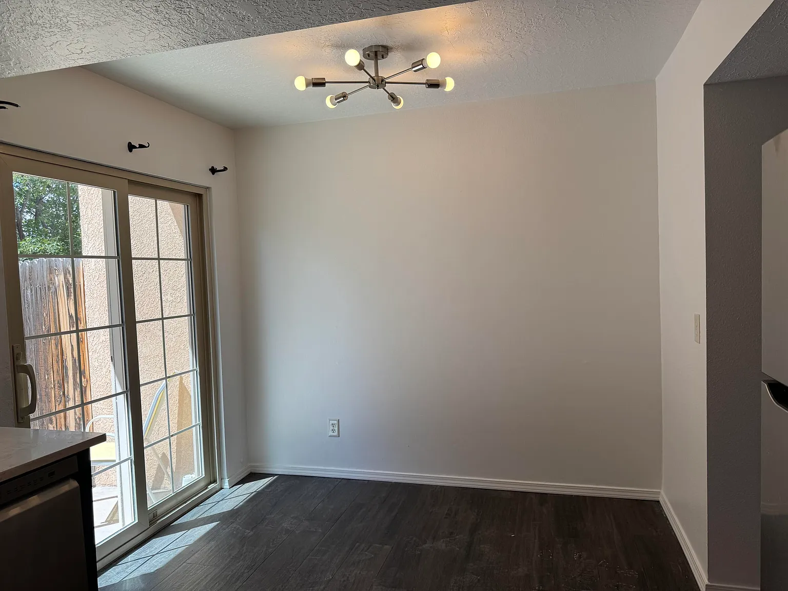 2 bed, 896 sqft, $1,850 — Photo 4
