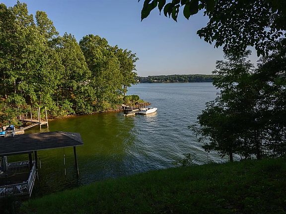 Lake view from the middle of the hill deck