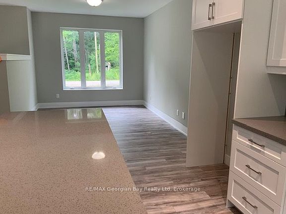 4th image of 5 Oakwood Ave