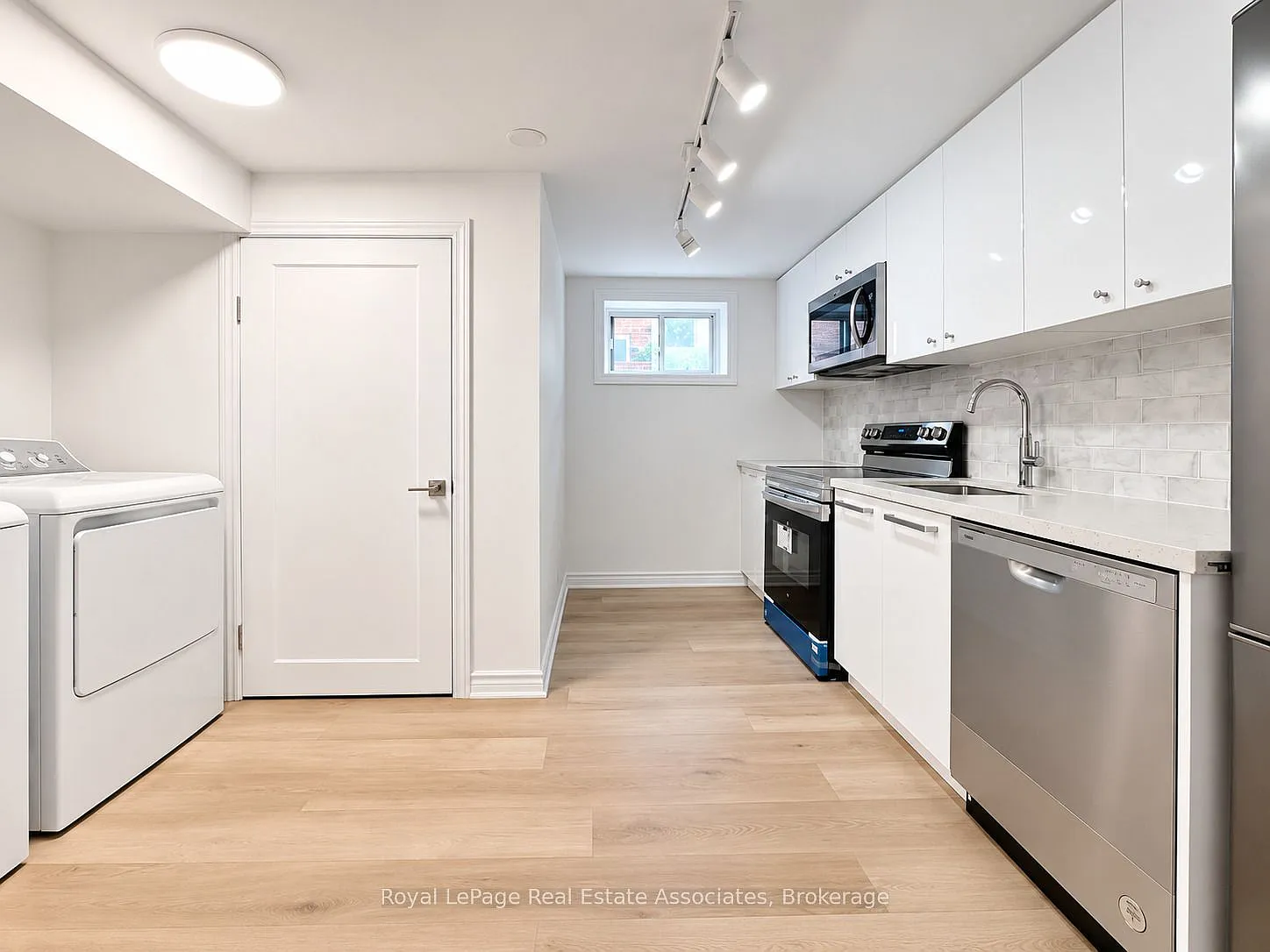 2 bed, $1,900 — Photo 3