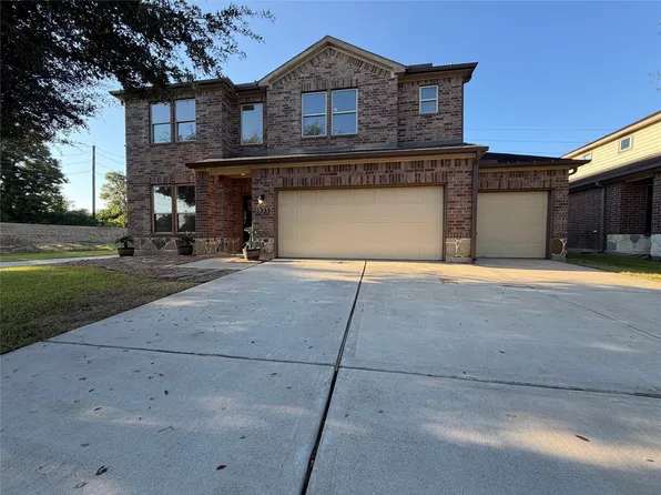 5923 Carnaby Ln, Rosenberg, TX 77471