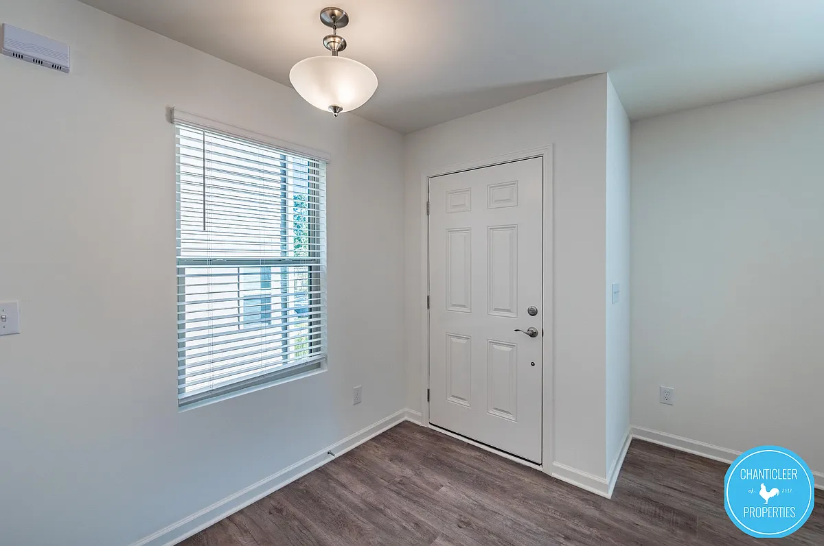 Building Photo - 536 Hobkirks St #1