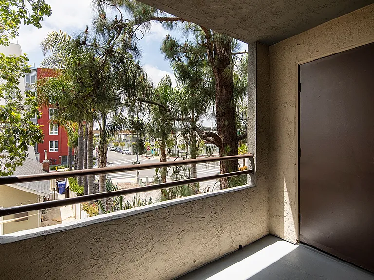 Mission Pacific Apartments — Photo 62